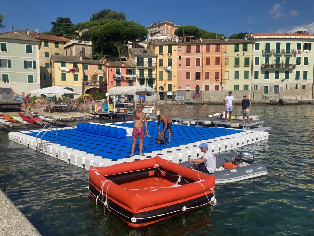 piattaforma galleggiante per il tempo libero